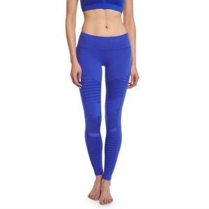 Alo blue motto workout legging with mesh panels